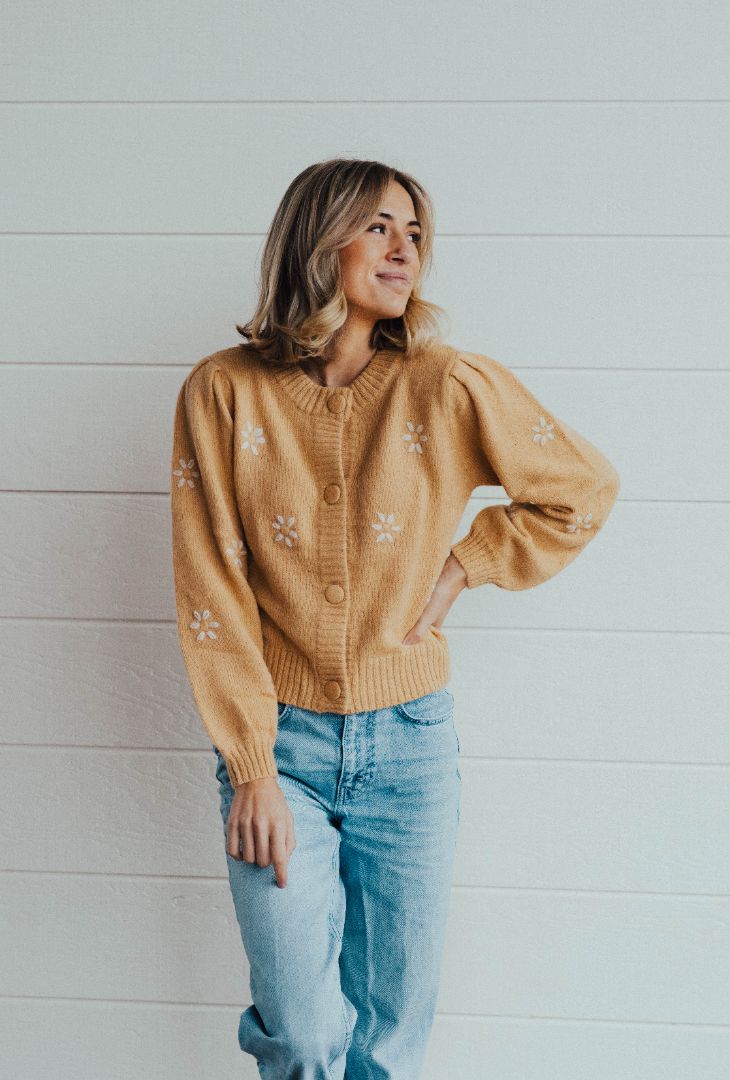 Miss Daisy Button Up